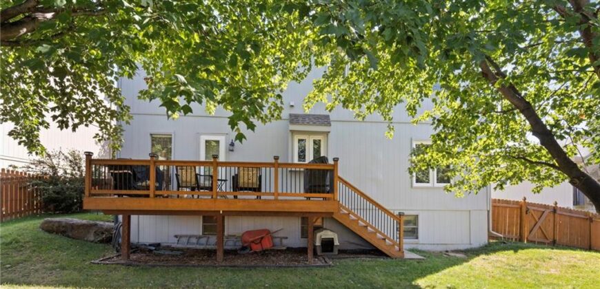 5204 N PENNSYLVANIA Street, Gladstone, MO 64118