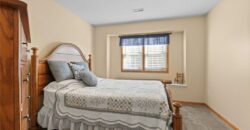 5204 N PENNSYLVANIA Street, Gladstone, MO 64118