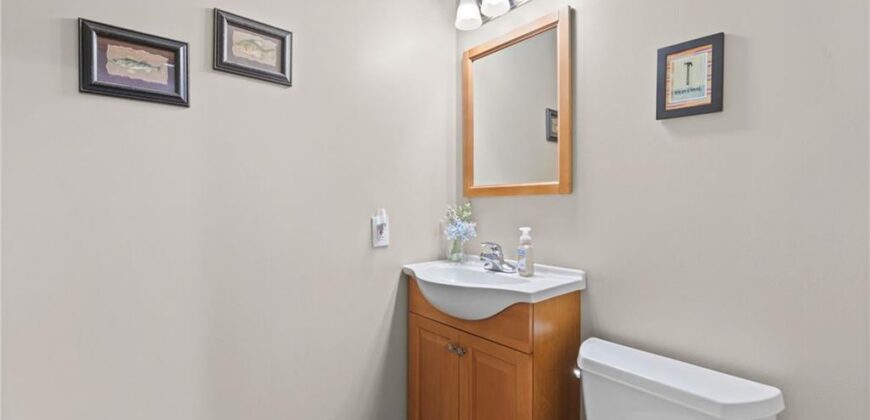 5204 N PENNSYLVANIA Street, Gladstone, MO 64118