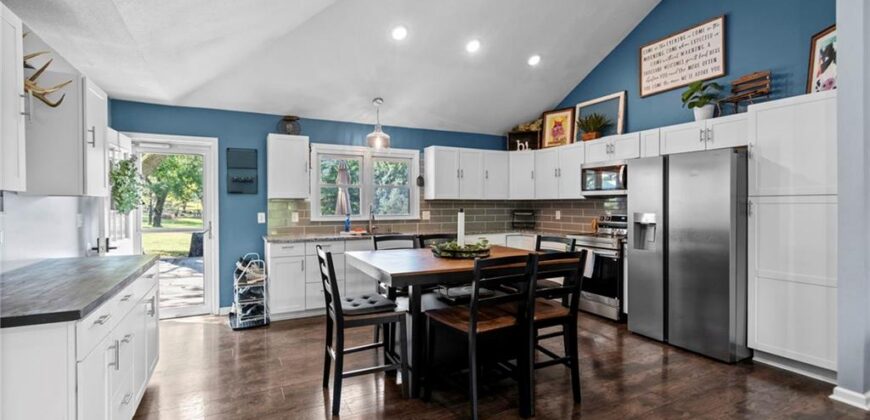 17524 Georgetown Road, Holt, MO 64048