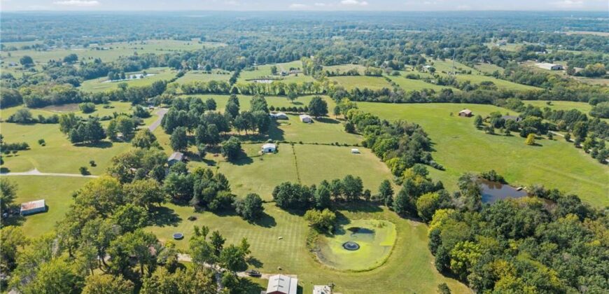 17524 Georgetown Road, Holt, MO 64048