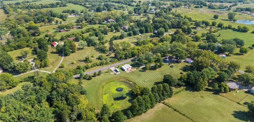 17524 Georgetown Road, Holt, MO 64048