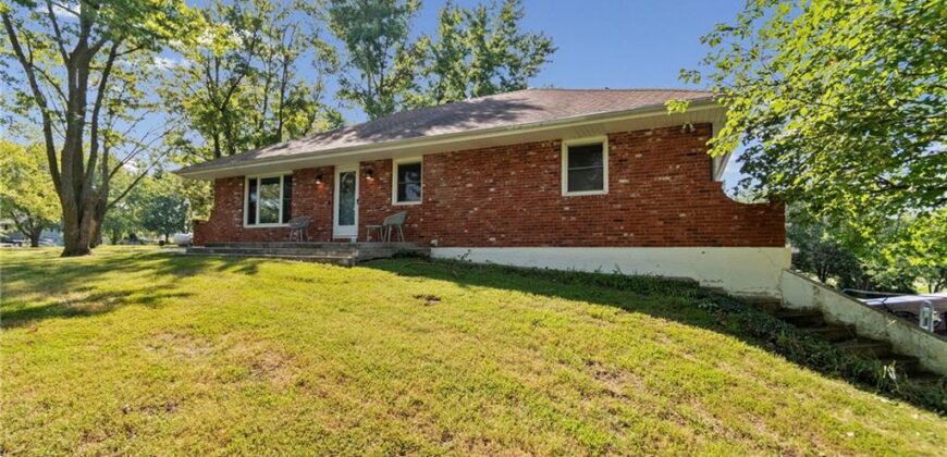 17524 Georgetown Road, Holt, MO 64048