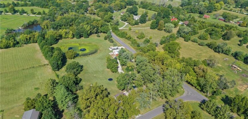17524 Georgetown Road, Holt, MO 64048