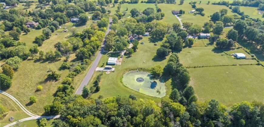 17524 Georgetown Road, Holt, MO 64048