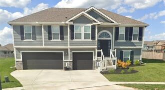 1704 Willow Lane, Kearney, MO 64060