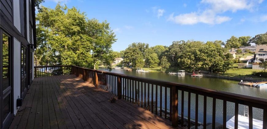 7616 NW Eastside Drive, Weatherby Lake, MO 64152