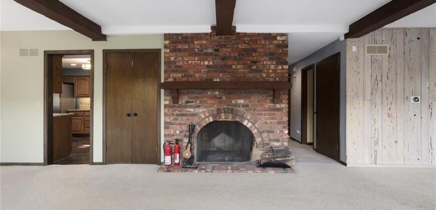 7616 NW Eastside Drive, Weatherby Lake, MO 64152