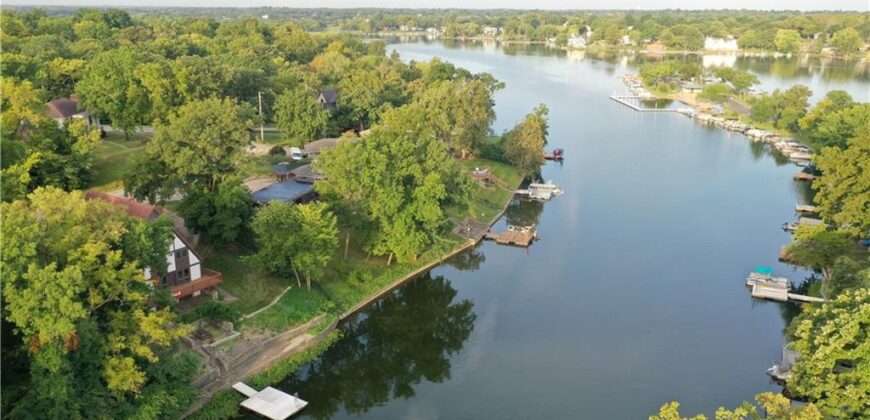 7616 NW Eastside Drive, Weatherby Lake, MO 64152