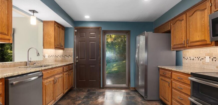 7616 NW Eastside Drive, Weatherby Lake, MO 64152