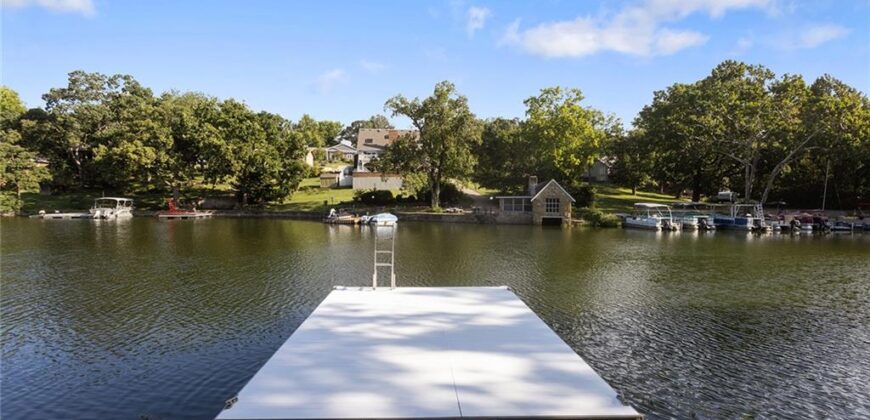 7616 NW Eastside Drive, Weatherby Lake, MO 64152