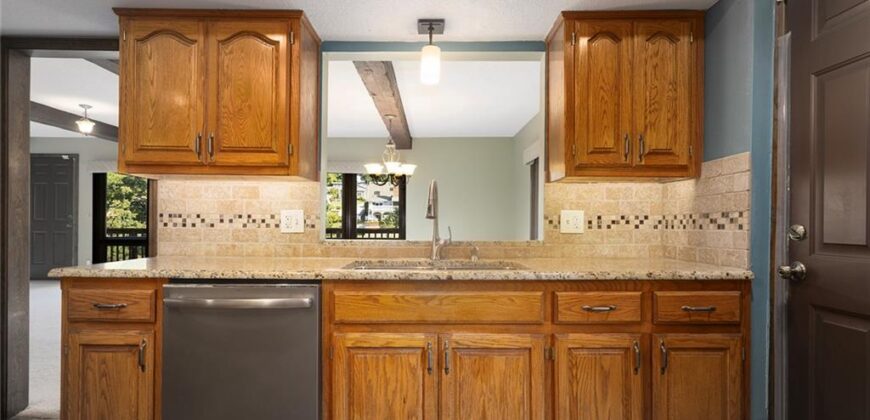 7616 NW Eastside Drive, Weatherby Lake, MO 64152