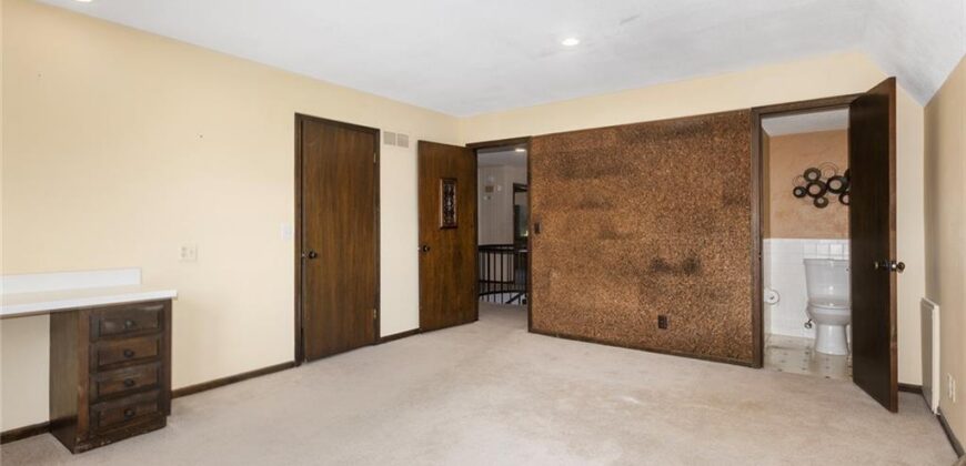 7616 NW Eastside Drive, Weatherby Lake, MO 64152