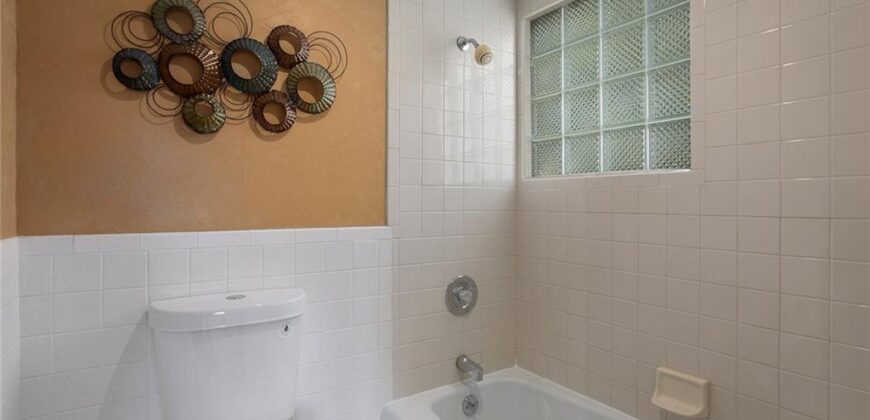 7616 NW Eastside Drive, Weatherby Lake, MO 64152