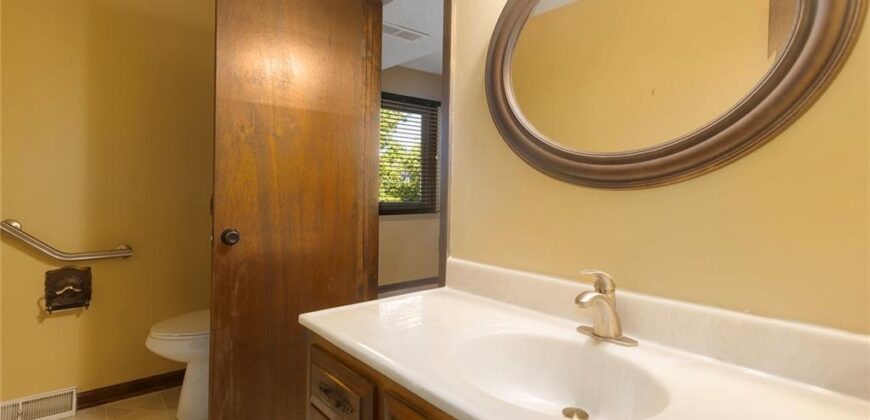 7616 NW Eastside Drive, Weatherby Lake, MO 64152
