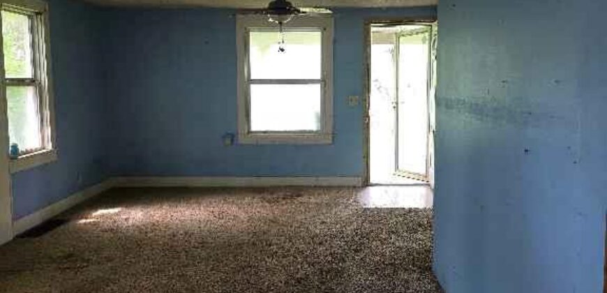 4331 NE Kelsey Road, Kansas City, MO 64116