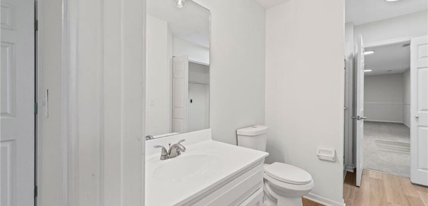 2018 NW 81st Place, Kansas City, MO 64151