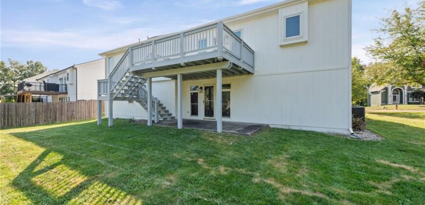 2018 NW 81st Place, Kansas City, MO 64151