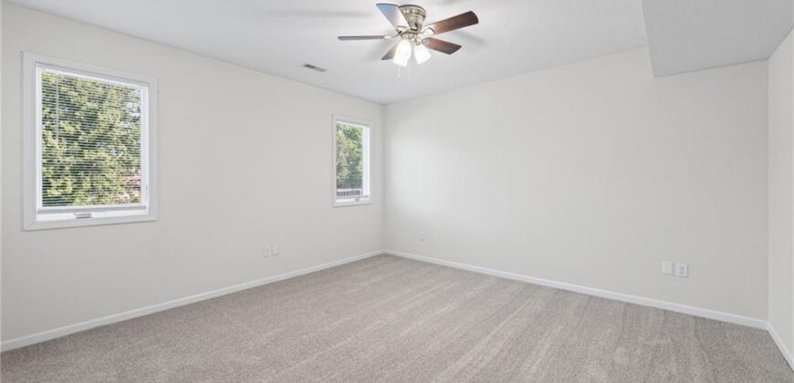 2018 NW 81st Place, Kansas City, MO 64151