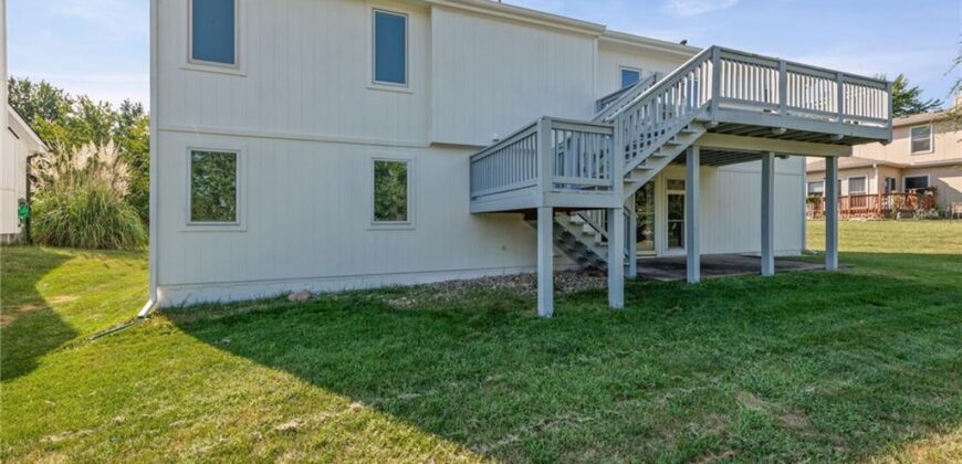 2018 NW 81st Place, Kansas City, MO 64151