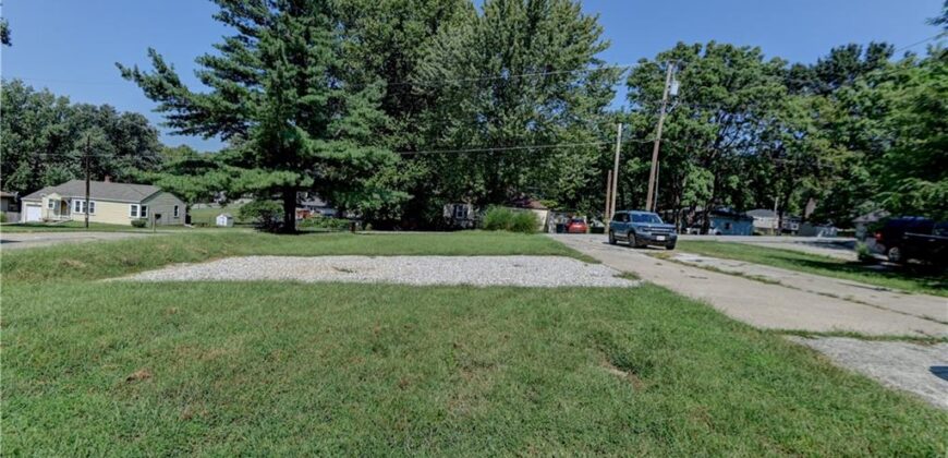 4521 NE 45th Street, Kansas City, MO 64117