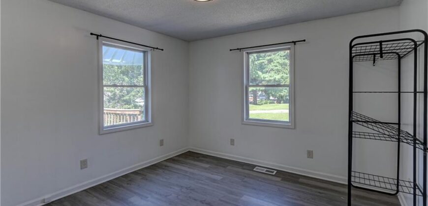 4521 NE 45th Street, Kansas City, MO 64117
