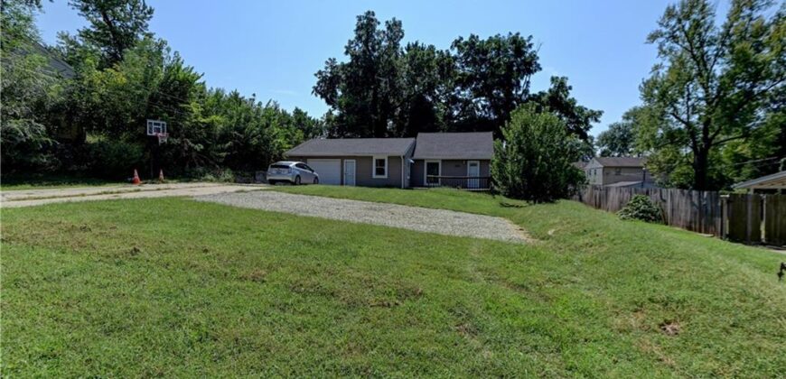 4521 NE 45th Street, Kansas City, MO 64117