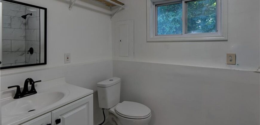 4521 NE 45th Street, Kansas City, MO 64117