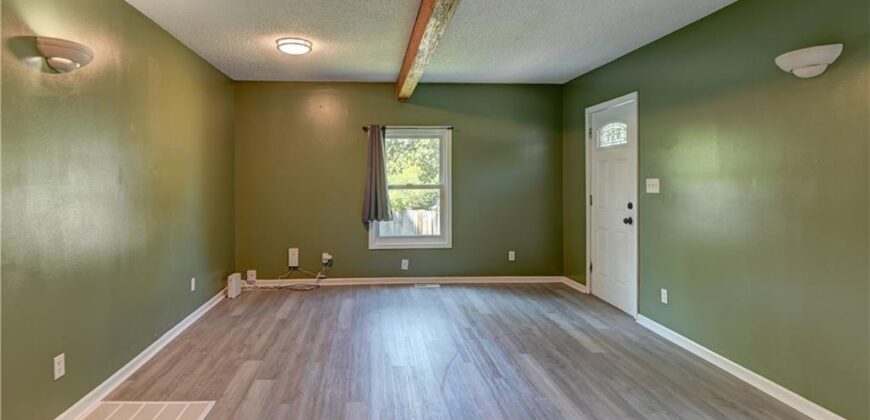 4521 NE 45th Street, Kansas City, MO 64117