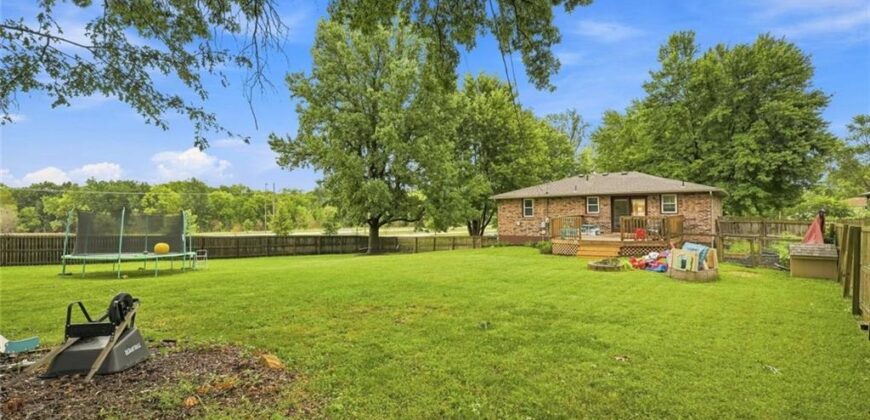 10728 N Walnut Street, Kansas City, MO 64155