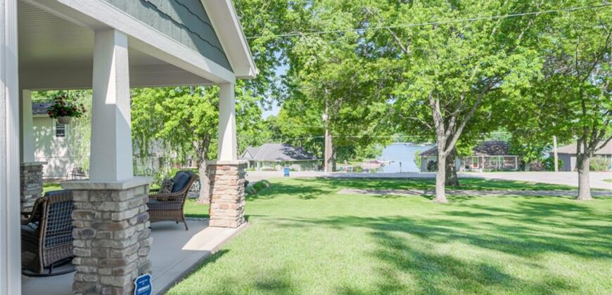10802 NW 75 Street, Weatherby Lake, MO 64152