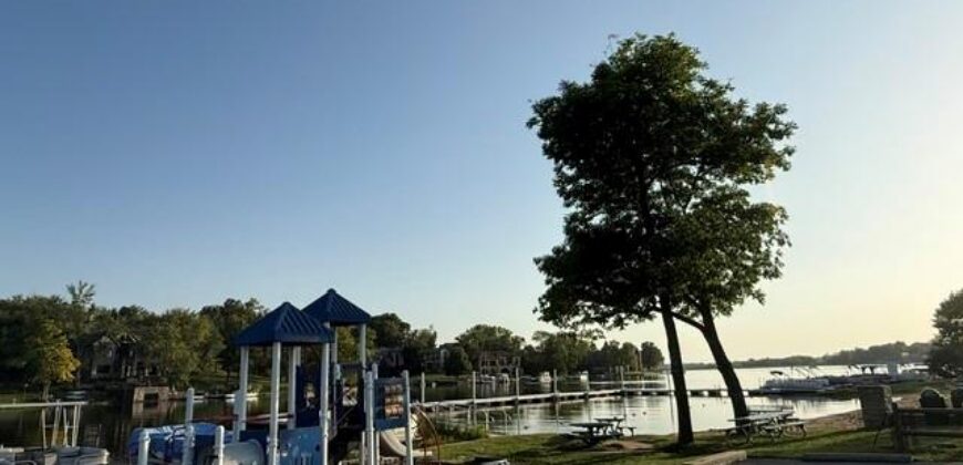 10802 NW 75 Street, Weatherby Lake, MO 64152