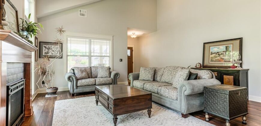 10802 NW 75 Street, Weatherby Lake, MO 64152