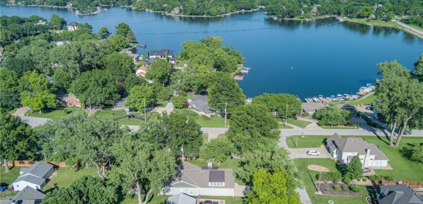 10802 NW 75 Street, Weatherby Lake, MO 64152