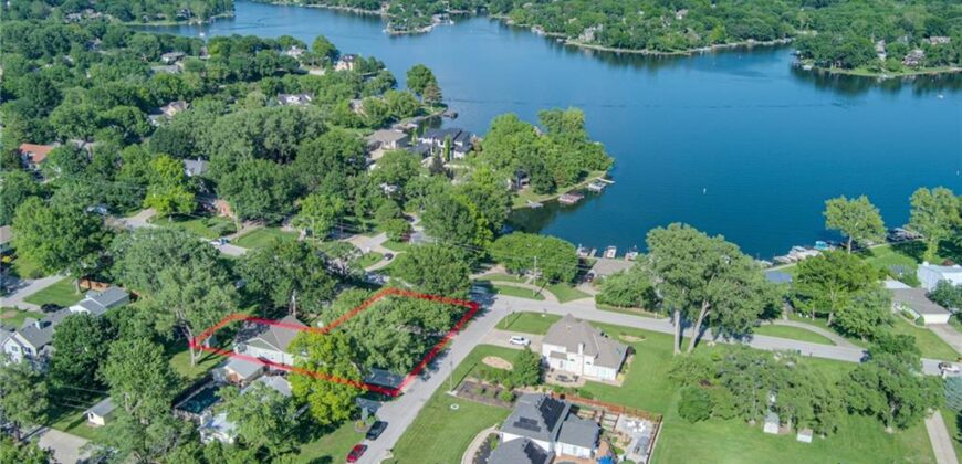 10802 NW 75 Street, Weatherby Lake, MO 64152
