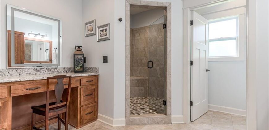 10802 NW 75 Street, Weatherby Lake, MO 64152