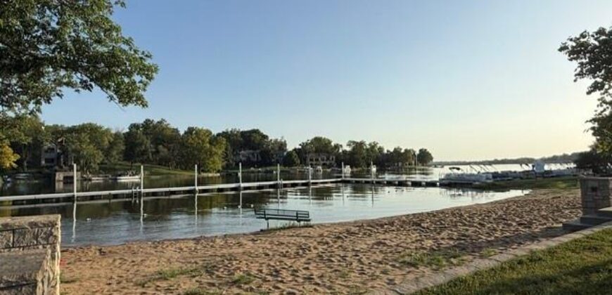 10802 NW 75 Street, Weatherby Lake, MO 64152