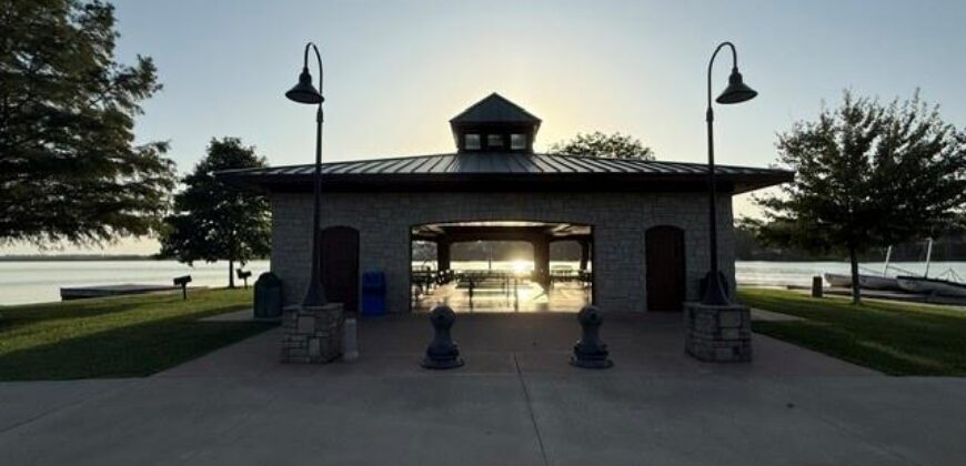 10802 NW 75 Street, Weatherby Lake, MO 64152