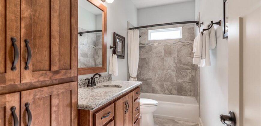 10802 NW 75 Street, Weatherby Lake, MO 64152