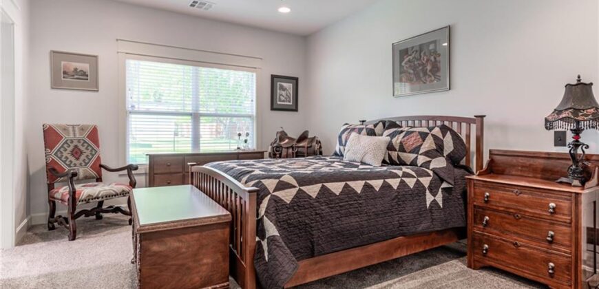10802 NW 75 Street, Weatherby Lake, MO 64152