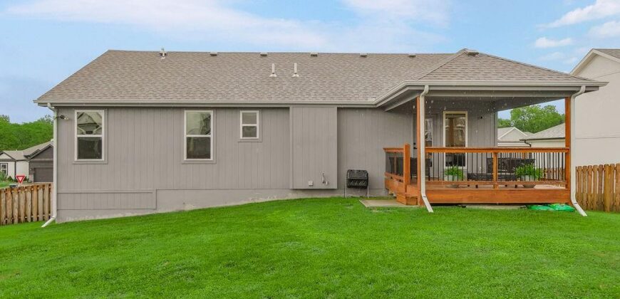 11722 N WINDSOR Avenue, Kansas City, MO 64157