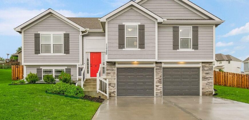 11722 N WINDSOR Avenue, Kansas City, MO 64157