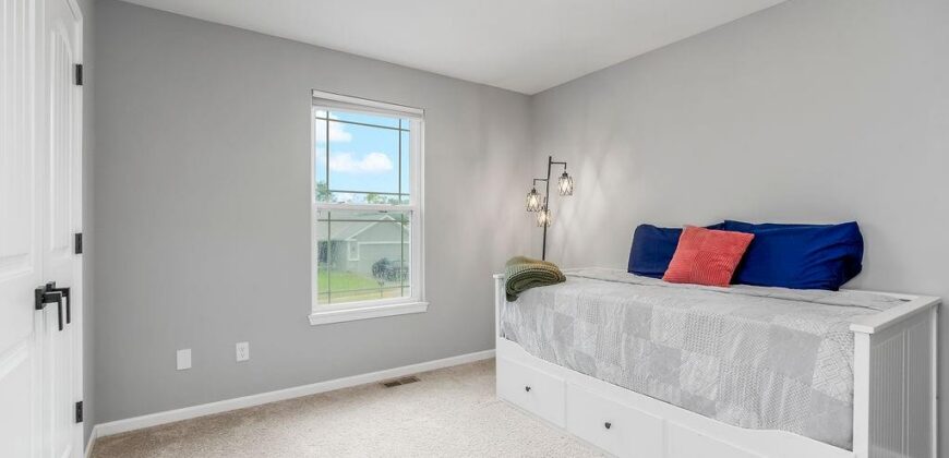 11722 N WINDSOR Avenue, Kansas City, MO 64157