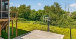 14670 Thousand Oaks Place, Parkville, MO 64152