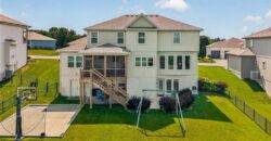 14670 Thousand Oaks Place, Parkville, MO 64152