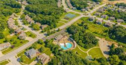 14670 Thousand Oaks Place, Parkville, MO 64152