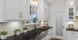 14670 Thousand Oaks Place, Parkville, MO 64152