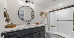 14670 Thousand Oaks Place, Parkville, MO 64152