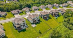 14670 Thousand Oaks Place, Parkville, MO 64152