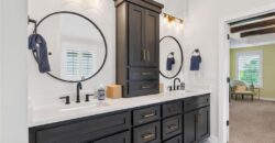 14670 Thousand Oaks Place, Parkville, MO 64152
